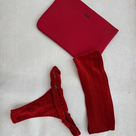 TRAINGL Red velvet bandeau & bottoms - Picture 1 of 3